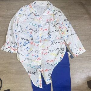 Colorful Script Print Asymmetrical Shirt and blue leggings size small pants set